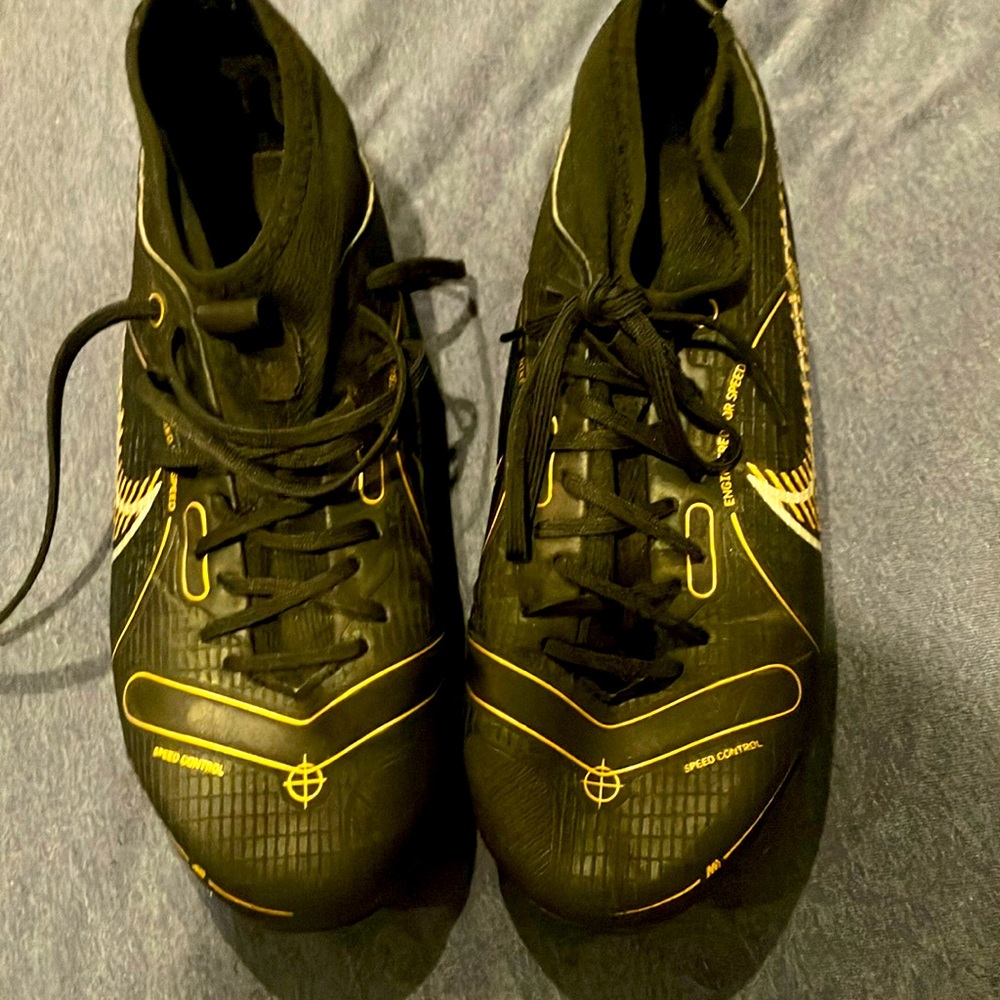 Nike vapor 14 academy soccerr shoes